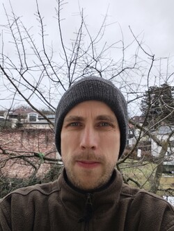 Selfie con la fotocamera frontale da 32 MP