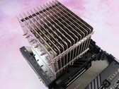 L'NH-P1 di Noctua mantiene fresco il Ryzen 9 7900 senza alcun rumore. (Fonte immagine: Club386)
