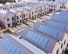 Nuove costruzioni con installazione solare sul tetto nel Regno Unito (Fonte: SNRG)