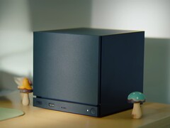 La Steam Machine di Valve viene mostrata sul desktop