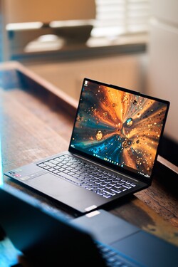 Il Lenovo Yoga Pro 7 14 utilizzato per questa recensione è stato gentilmente fornito da Lenovo: