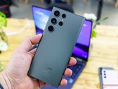 Il Galaxy S23 Ultra viene distribuito in tutto il mondo con lo Snapdragon 8 Gen 2. (Fonte: NotebookCheck)