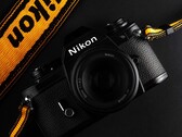 Nikon potrebbe presto passare nelle mani del colosso dell’ottica EssilorLuxottica.