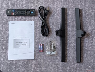 Tutti gli accessori inclusi. Sebbene il telecomando funzioni bene, il cavo di alimentazione CA è relativamente corto, poiché è lungo quanto la larghezza del televisore
