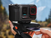 La stampante tascabile porta le polaroid sulla action camera Insta360 Ace Pro 2. (Fonte: Insta360)