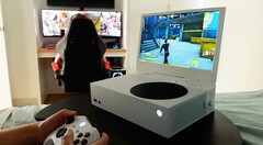Con l'xScreen, puoi usare la tua console Xbox Series S senza una TV o un monitor esterno (Immagine: UPspec Gaming)