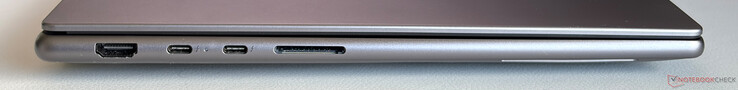 A sinistra: HDMI 2.1, 2x USB-C 4.0 con Thunderbolt 4 (40 Gbps, DisplayPort 2.1, power delivery), lettore di schede SD