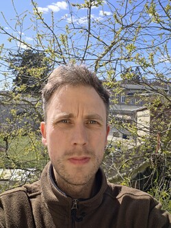 Selfie con la fotocamera frontale da 12 MP