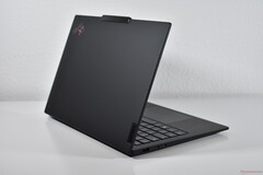Ora con touchpad aptico Sensel: Lenovo ThinkPad X1 Carbon Gen 13 riceve l'opzione di personalizzazione (fonte: Benjamin Herzig/Notebookcheck)