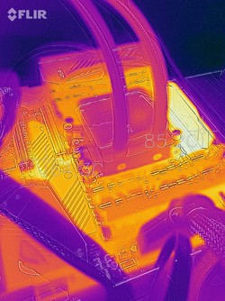 Una mappa termica del dissipatore Enermax Liqtech 240 durante una prova da sforzo con il processore in funzione a 4,1 GHz.