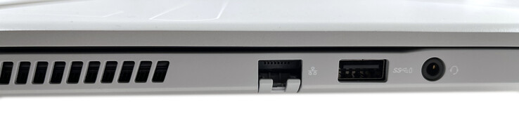 A sinistra: slot per cavo di sicurezza (fuori dall'area dell'immagine), porta Ethernet 2.5 Gb/s, USB 3.1 Gen. 1 con PowerShare, jack audio combinato