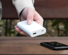 Il power bank Anker da 10.000 mAh (nella foto) è stato collegato a 19 incidenti segnalati. (Fonte: Anker)
