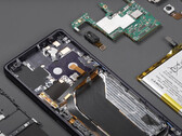 L'Xperia 1 IV è relativamente modulare una volta rimosso il pannello posteriore incollato. (Fonte: WekiHome)