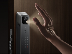 Lo Smart Door Lock 4 Pro Dual Camera Edition di Xiaomi (nella foto) è arrivato in Cina. (Fonte: Xiaomi)