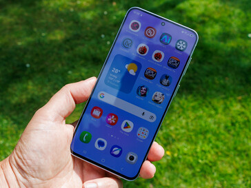 Galaxy A57 all'aperto