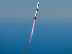 Il razzo riutilizzabile New Glenn di Blue Origin al decollo. (Fonte: Dave Limp/X)