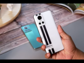 Infatti, ora è possibile utilizzare 2 smartphone praticamente identici contemporaneamente. (Fonte: C4ETech via YouTube)