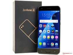 Recensione: Asus ZenFone 4 (ZE554KL). Modello fornito da Asus Germany.