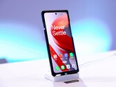 Il OnePlus 12 sarà lanciato con uno schermo incredibilmente luminoso (immagine via Ice Universe on X)