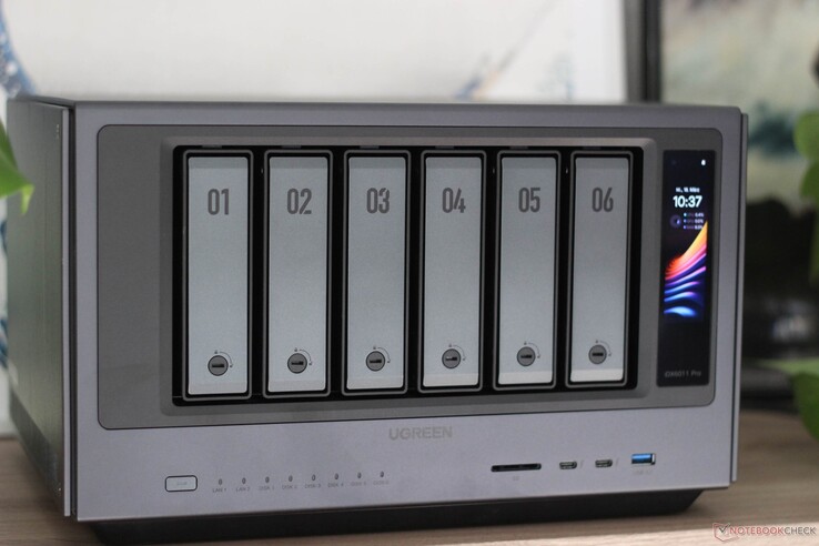 Il NAS è dotato di un display