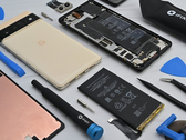 iFixit ha considerato il Pixel 6 Pro un "sacco misto" per la riparabilità. (Fonte: iFixit)