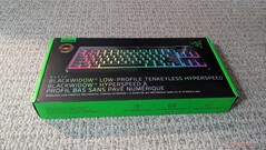 La confezione esterna di BlackWidow V4 HyperSpeed TKL