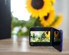 La batteria del Razr 70 Ultra deve adattarsi a uno spazio ridotto, ma garantisce comunque un'autonomia soddisfacente.