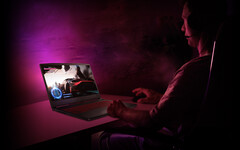 Il nuovo MSI Bravo 15 è più pesante del modello dell'anno scorso. (Fonte dell'immagine: MSI)