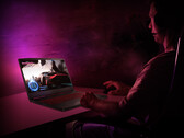 Il nuovo MSI Bravo 15 è più pesante del modello dell'anno scorso. (Fonte dell'immagine: MSI)
