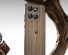Il Motorola Edge 60 Pro è ora disponibile con una finitura in legno in Cina. (Fonte: Motorola)