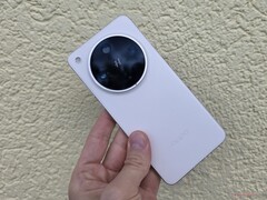 L&#039;Oppo Find X8 Ultra (nella foto) ha un massimo di 1 TB di spazio di archiviazione, e potrebbe essere lo stesso anche per la serie Find X9. (Fonte: Notebookcheck)