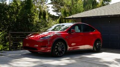 La quota di mercato dei veicoli elettrici negli Stati Uniti sta cavalcando le ali delle vendite della Model Y/3 (immagine: Tesla)