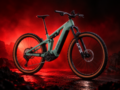 La eMTB Trek Powerfly+ FS 8 Gen 4 è dotata del motore centrale Performance Line CX di Bosch