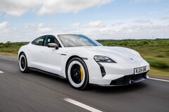 L&#039;auto sportiva Porsche Taycan EV (Fonte: Porsche)
