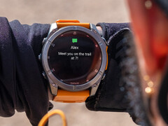 Il Fenix 8 è uno dei diversi smartwatch in linea con il System Software 15.33. (Fonte: Garmin)