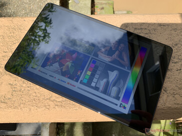 Utilizzo del Galaxy Tab A 10.1 all'esterno al sole con la modalità outdoor attivata