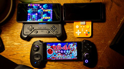 Controller di gioco Abxylute M6 (in alto a sinistra), M4 (in alto a destra) e S9 (in basso).