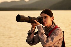 L'ultimo obiettivo zoom full-frame di Sony è leggero, ma non è luminoso.