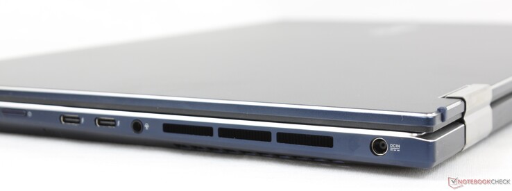 A destra: Pulsante di accensione, 2x USB-C con Thunderbolt 4 + Power Delivery + DisplayPort, cuffie da 3,5 mm, adattatore AC