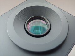 Il proiettore non viene fornito con un copriobiettivo. (Fonte: Notebookcheck)