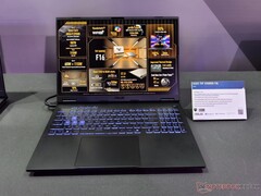 Asus ha rinnovato il portatile TUF Gaming F16 con un nuovo hardware (fonte immagine: Notebookcheck)