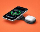 Il nuovo caricabatterie 2 in 1 Ugreen MagFlow si ripiega fino a raggiungere le dimensioni di un palmo.
