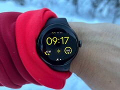Nuove funzionalità per il Google Pixel Watch 2 e altri smartwatch con Wear OS 4 sono in attesa. (Immagine: Benedikt Winkel)
