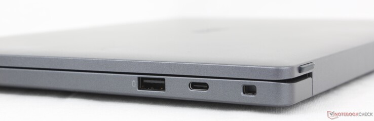 A destra: USB-A 3.2 Gen. 1, USB-C Thunderbolt 4 con DisplayPort 2.1 + Power Delivery 3.1