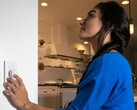 Gli amici degli interruttori intelligenti Hue, come Lutron Aurora, hanno nuove funzioni. (Fonte: Lutron)