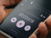 Un nuovo smartphone Sony Xperia è stato presentato in alcune clip promozionali per l'imminente evento di lancio. (Fonte immagine: Sony - modificato)