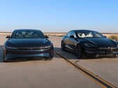 L'ultimo faccia a faccia tra dedan elettrici: Lucid Air da 250.000 dollari sfida Tesla Model S Plaid da 111.000 dollari. (Fonte: Edmunds Cars via YouTube)