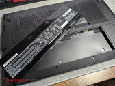 Schenker Connect 15 con la batteria rimossa