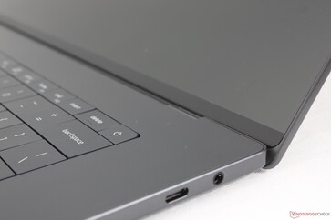 Il pulsante di accensione con impronte digitali è stato eliminato dal nuovo design