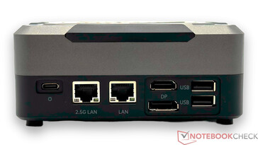 Posteriore: collegamento alla rete (19 V; 5 A), LAN (2.5G), LAN (1.0G), HDMI 2.1, DP1.4 (4K@144Hz), 2x USB 2.0